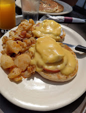 Eggs Benedict
