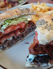Cheeseburger With Bacon Lettuce And Tomato