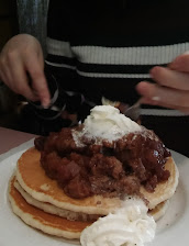 Apple Crumb Pancakes